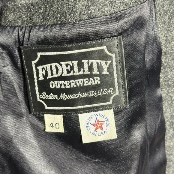 Vintage Wool Tweed Fidelity Men’s Charcoal Trench Coat size 40

B8 - Picture 3 of 4